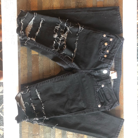 True Religion ripped skinny jean - Picture 1 of 5